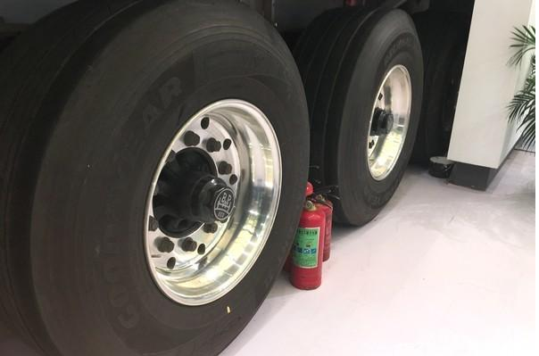 忠旺展臺亮相第十二屆中國國際鋁工業(yè)展(圖4)